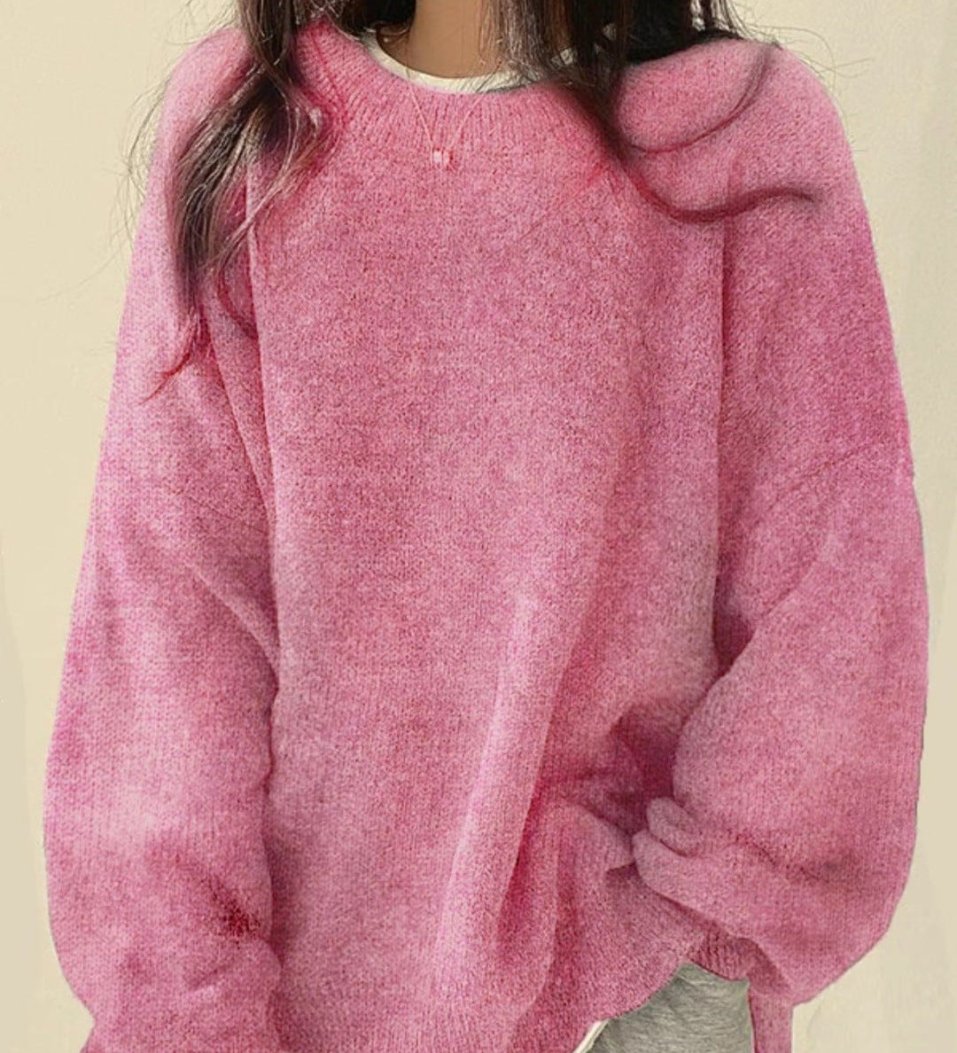 KIARA™ - Ženski džemper s spuštenim ramenima i razrezom na rubu