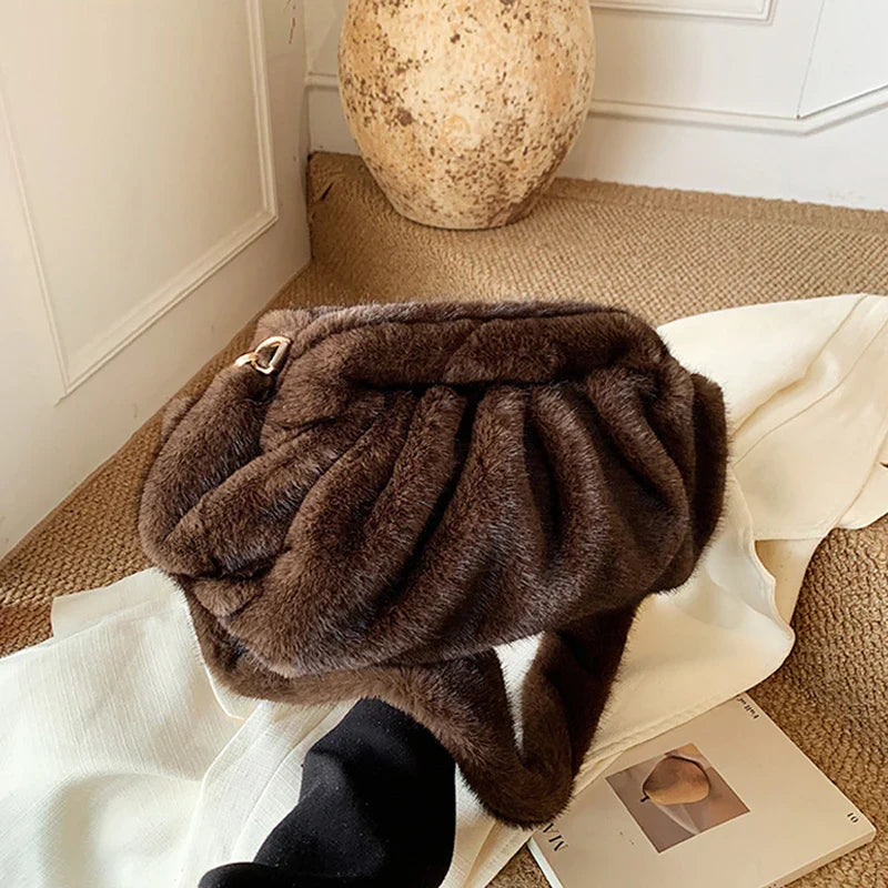 Elowen | Soft Sakupljena Ramena Torba