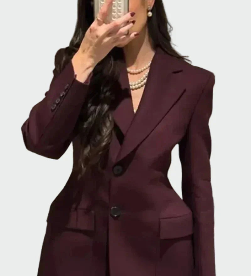 Sako s Impresivnom Linijom i Dugmadi