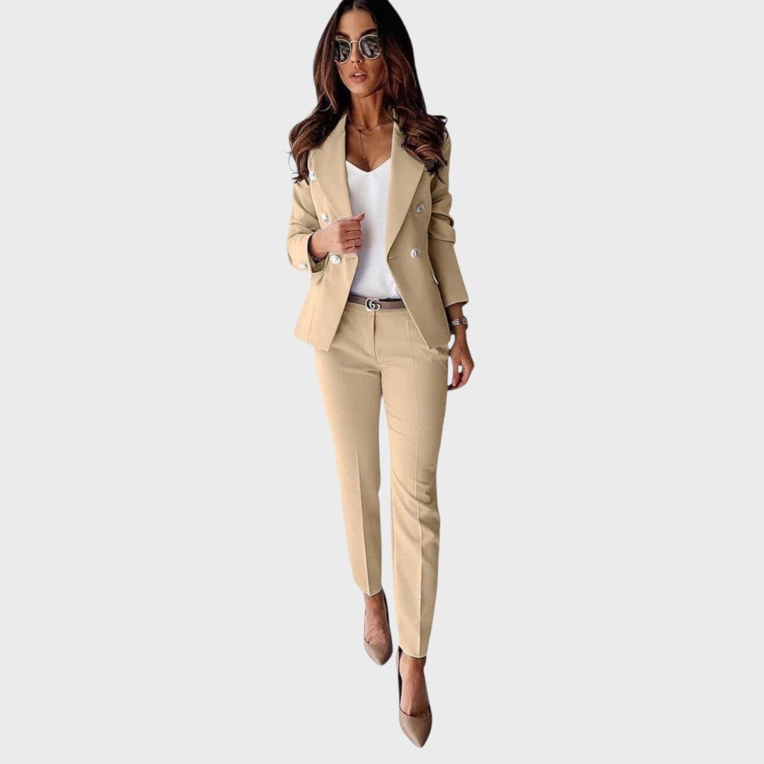 Božena - Dvoredno odijelo sa strukiranim krojem